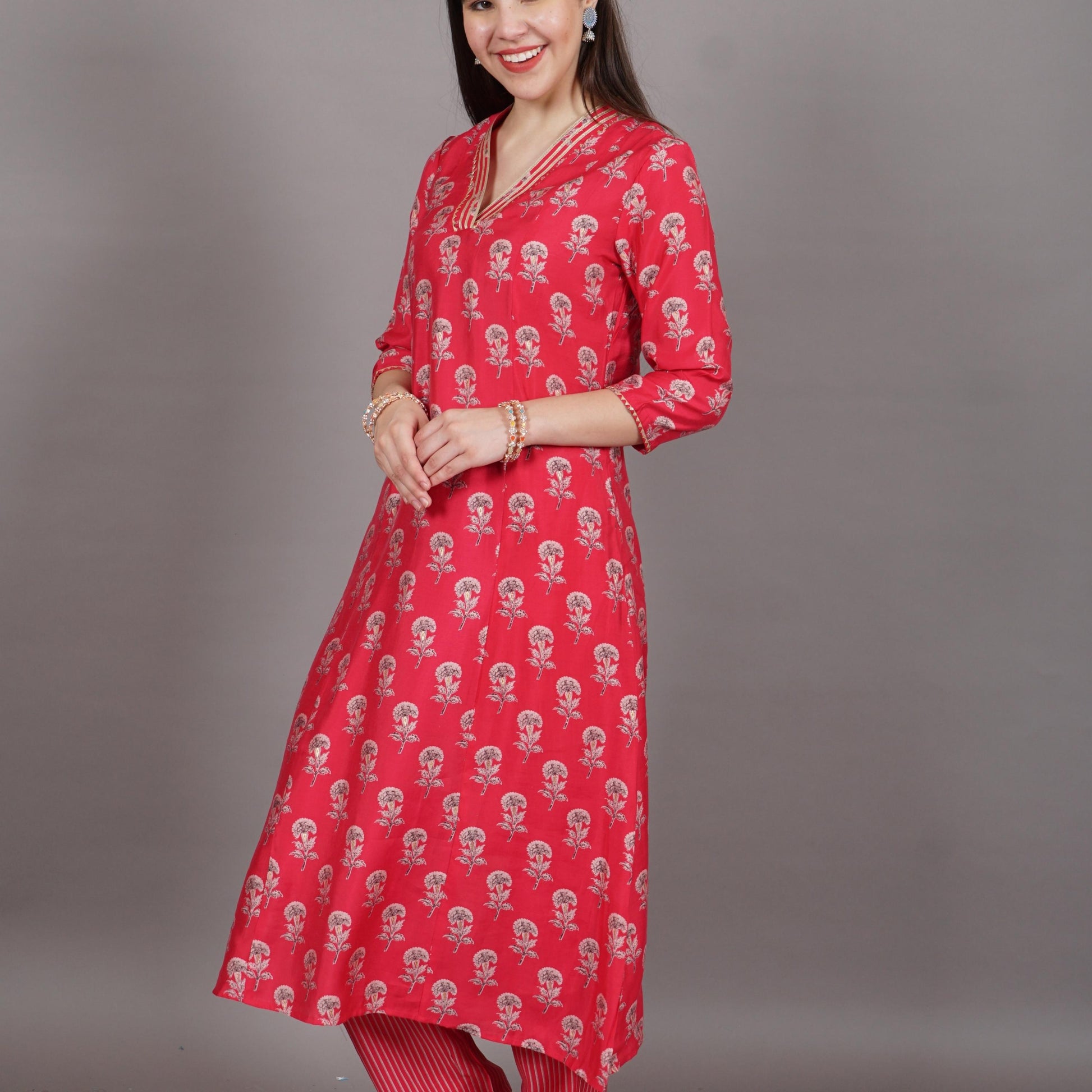 women Silk kurta set. Silk kurta set for women. Diwali Collection. Festive Collection.