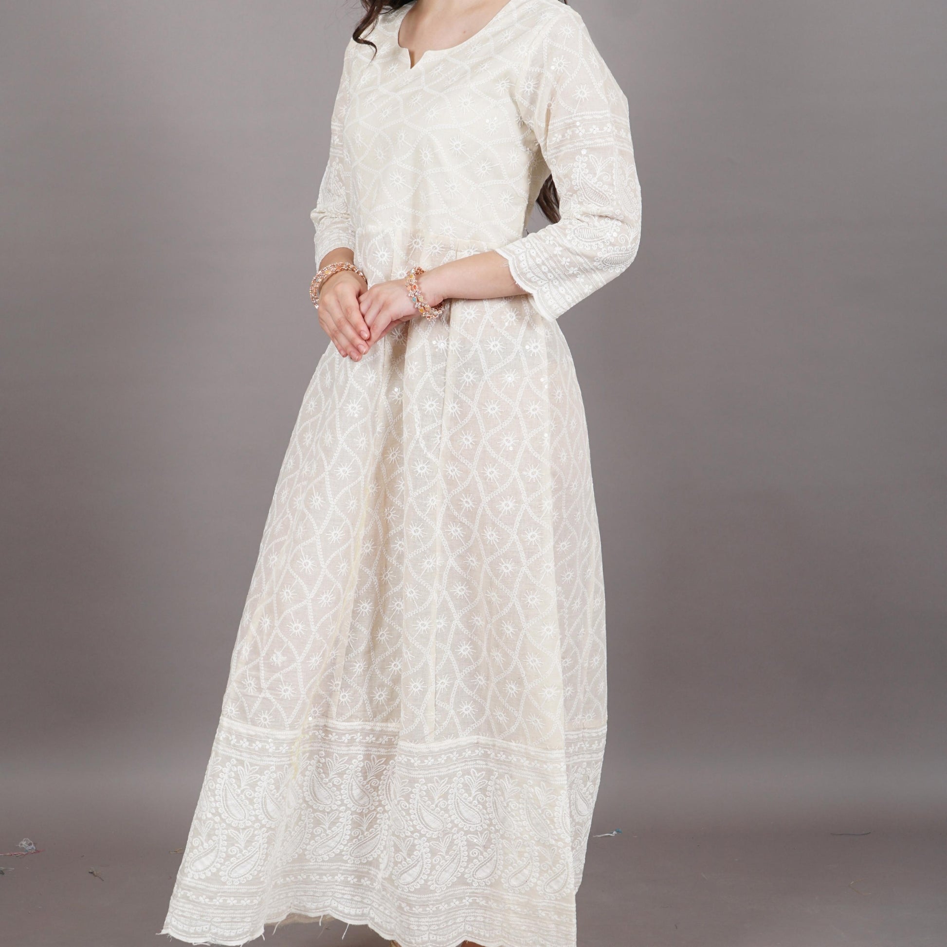 Chikankari Kurta, Chikankari kurta set for women, kurta set for women, yadya threads, Kurta set under 999. Festive Collection