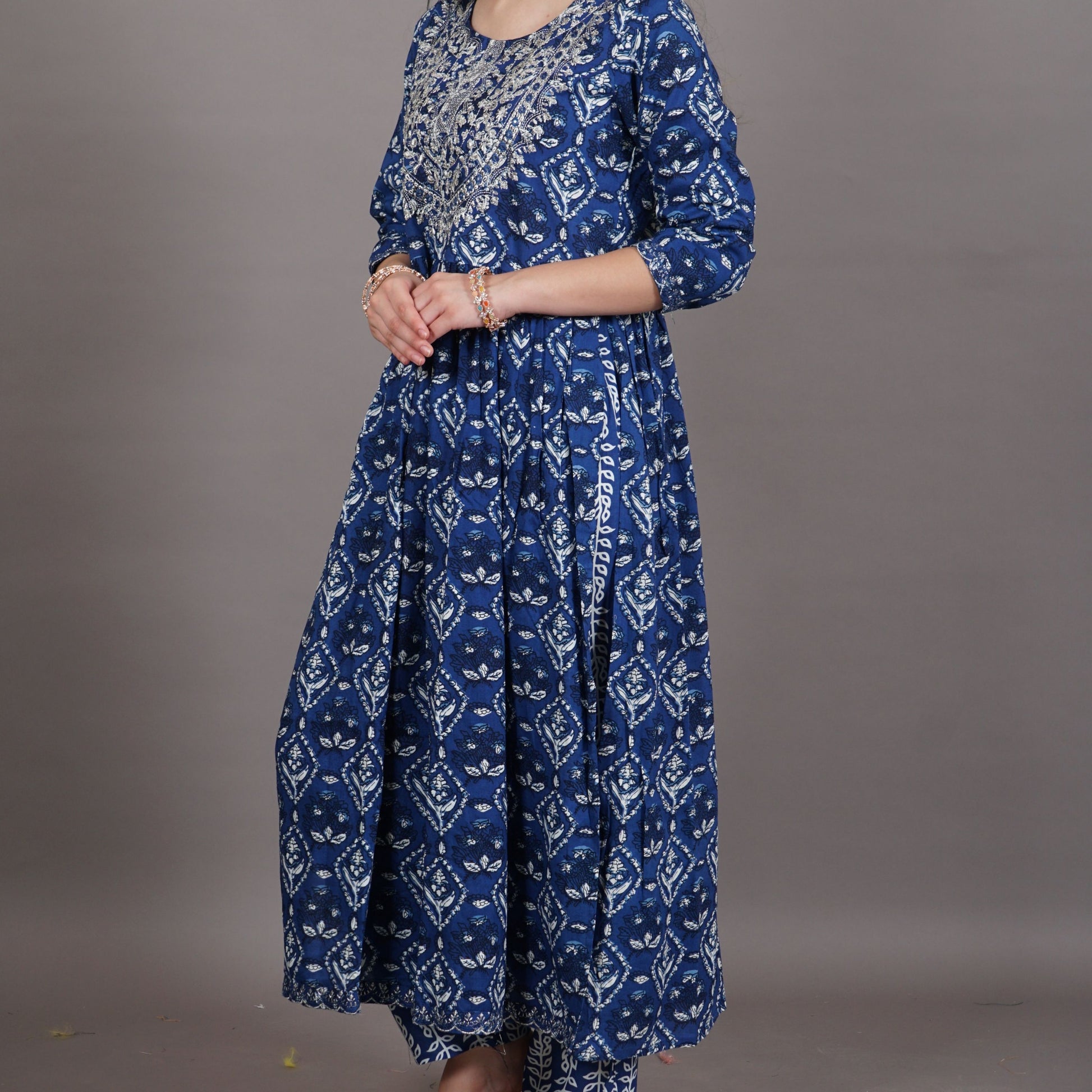 cotton kurta set, women kurta set for women, yadya threads, Indigo suit, handblock