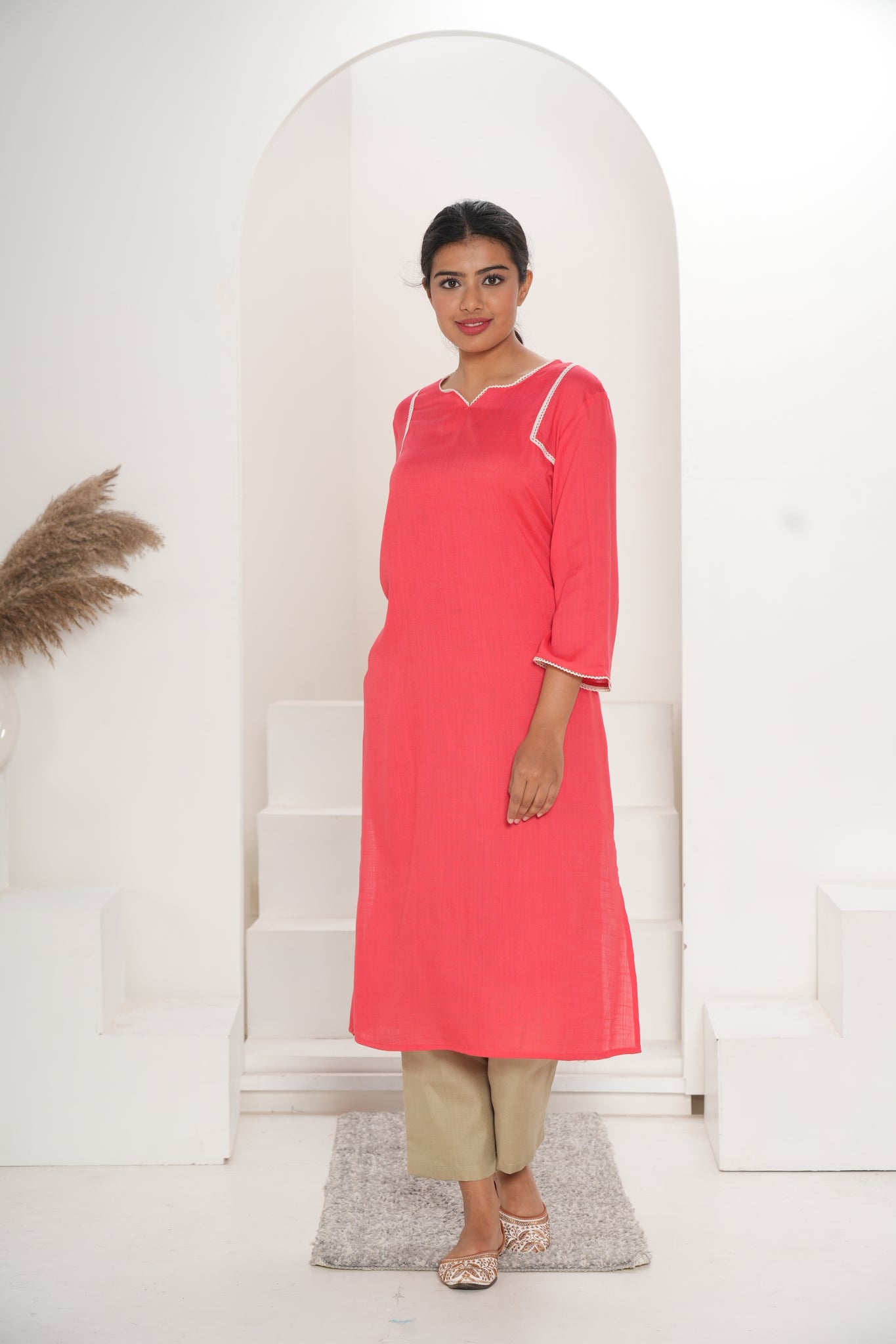 Women Gajari Red Long Kurta